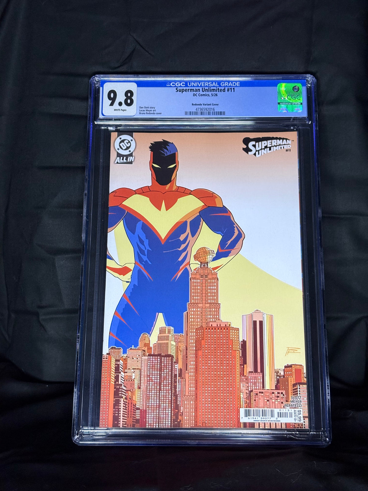 CGC GRADED SUPERMAN UNLIMITED #11 REDONDO VARIANT COVER DC COMICS 5/26