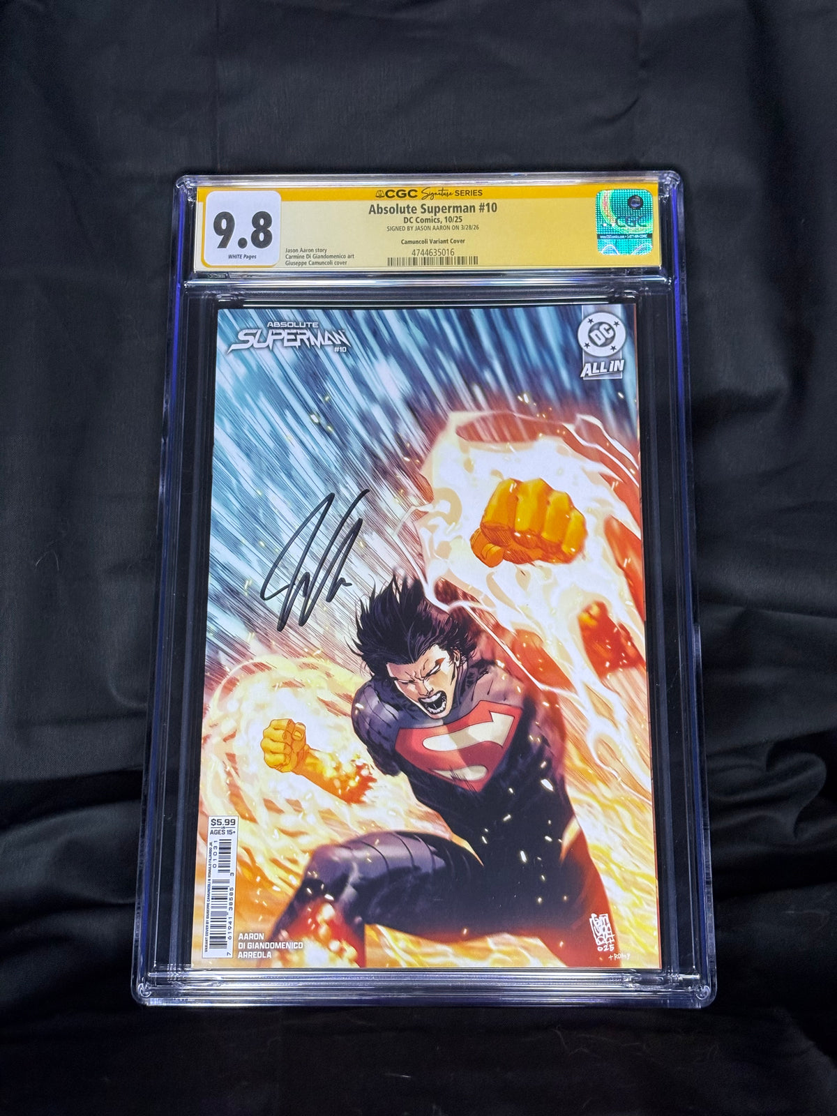 SIGNED/GRADED ABSOLUTE SUPERMAN #10 CAMUNCOLI VARIANT COVER