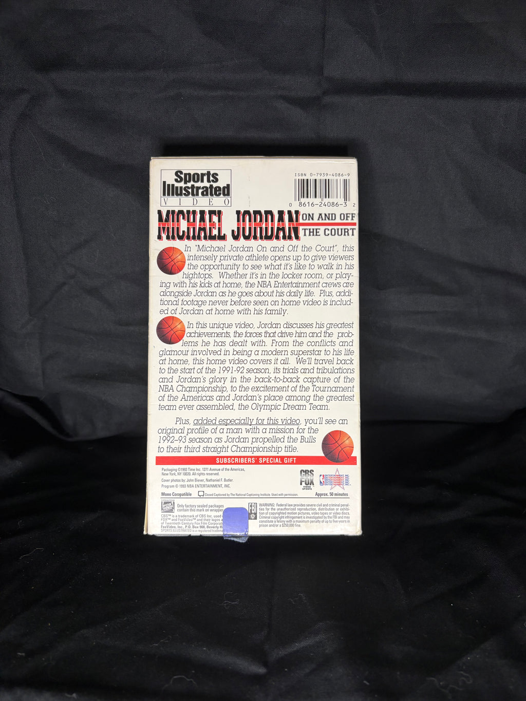 VHS | 1993 SPORTS ILLUSTRATED MICHAEL JORDAN: ON AND OFF THE COURT