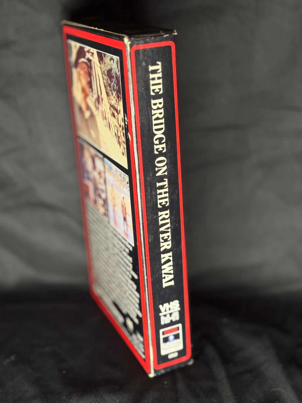 VHS | THE BRIDGE ON THE RIVER KWAI (1957)