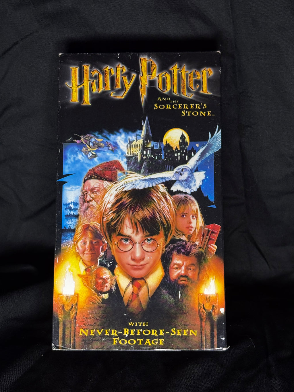 VHS | HARRY POTTER AND THE SORCERER'S STONE WITH SPECIAL FOOTAGE (2002)