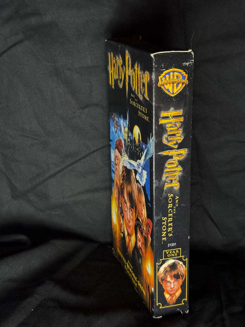 VHS | HARRY POTTER AND THE SORCERER'S STONE WITH SPECIAL FOOTAGE (2002)